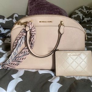 💞Micheal Kors Handbag and Wallet Deal💞